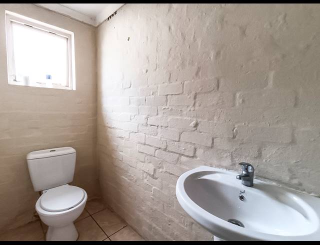 3 BEDROOM HOUSE FOR SALE IN ROCKFORD